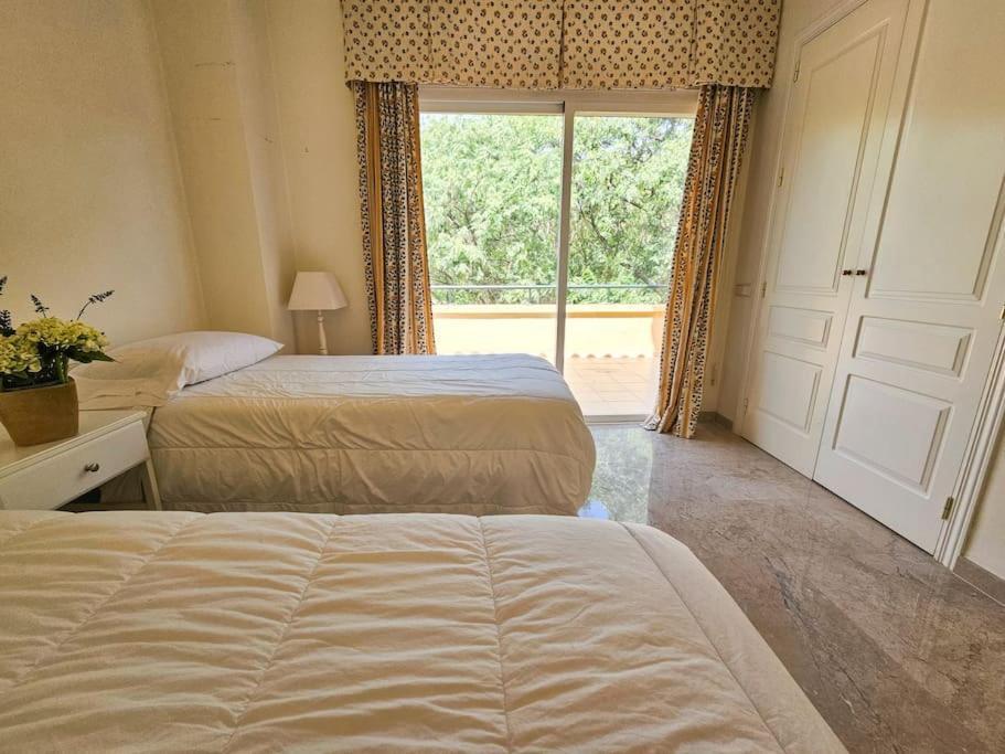 Spacious In Rio Real *