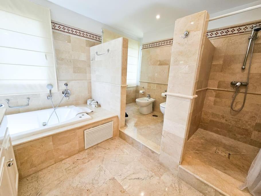 Apartment Spacious In Rio Real *
