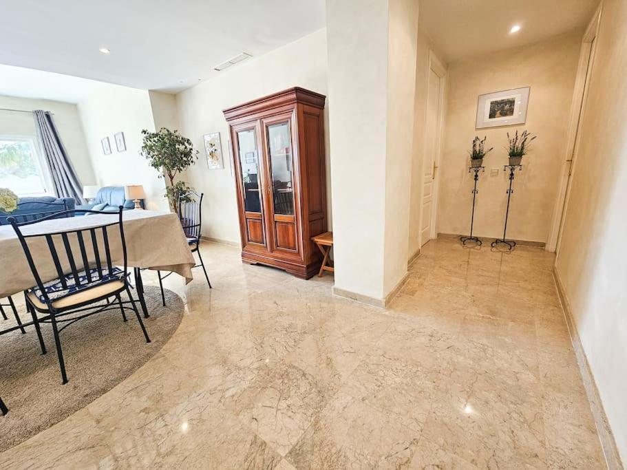 Spacious In Rio Real *